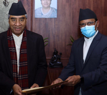 मिनेन्द्र रिजालले दिए रक्षामन्त्रीबाट राजीनामा